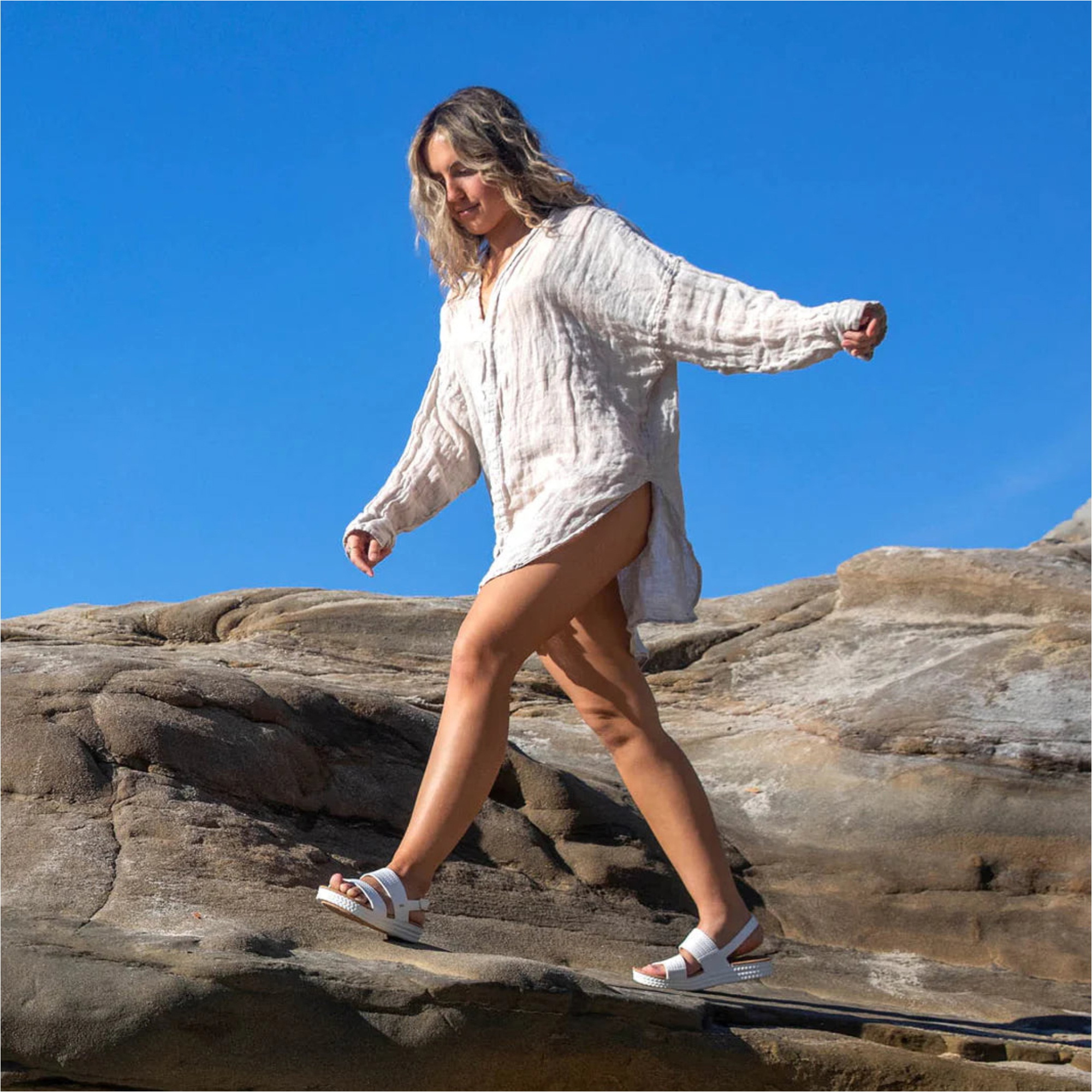2026 Reef Womens Water Vista Sandals CI8573 - White / Tan